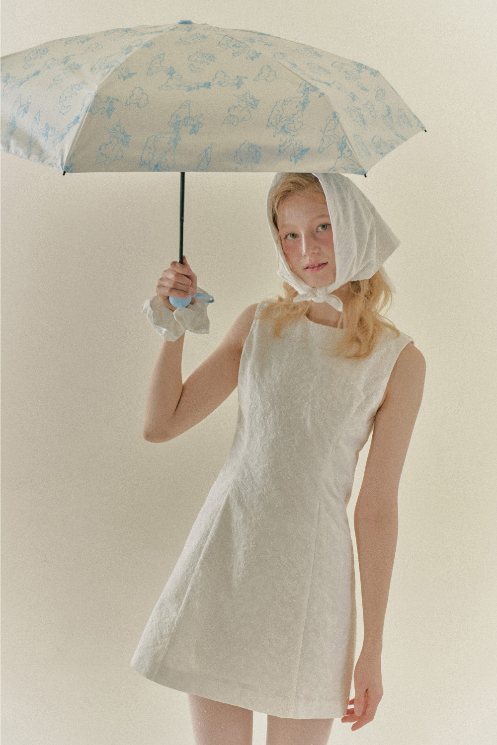 드레스 모델 착용 이미지-S4L3