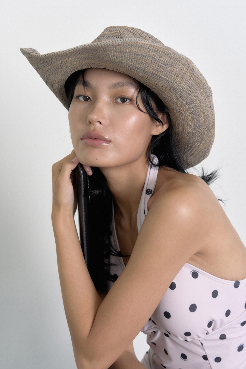 드레스 모델 착용 이미지-S2L12