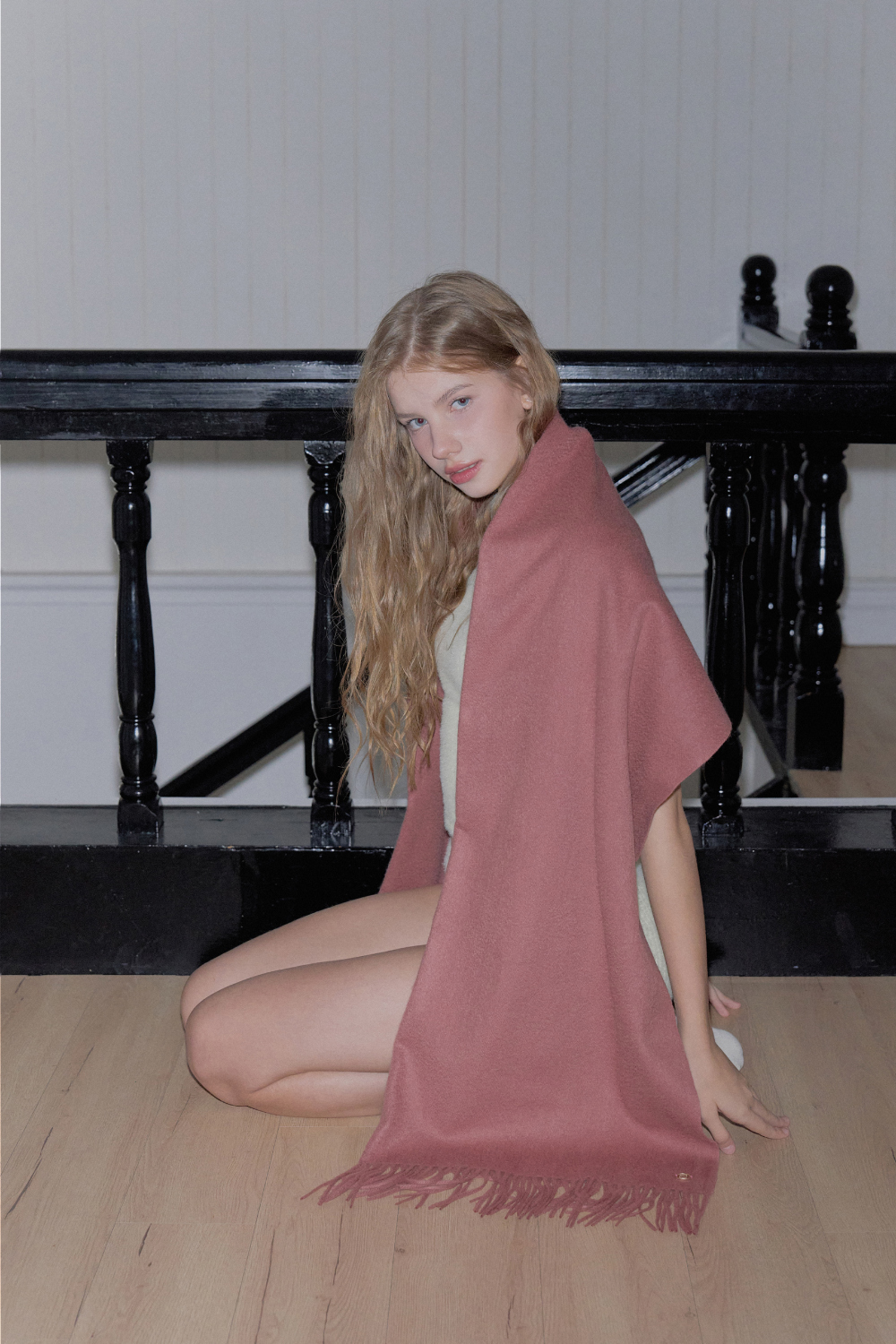 머플러 모델 착용 이미지-S1L100