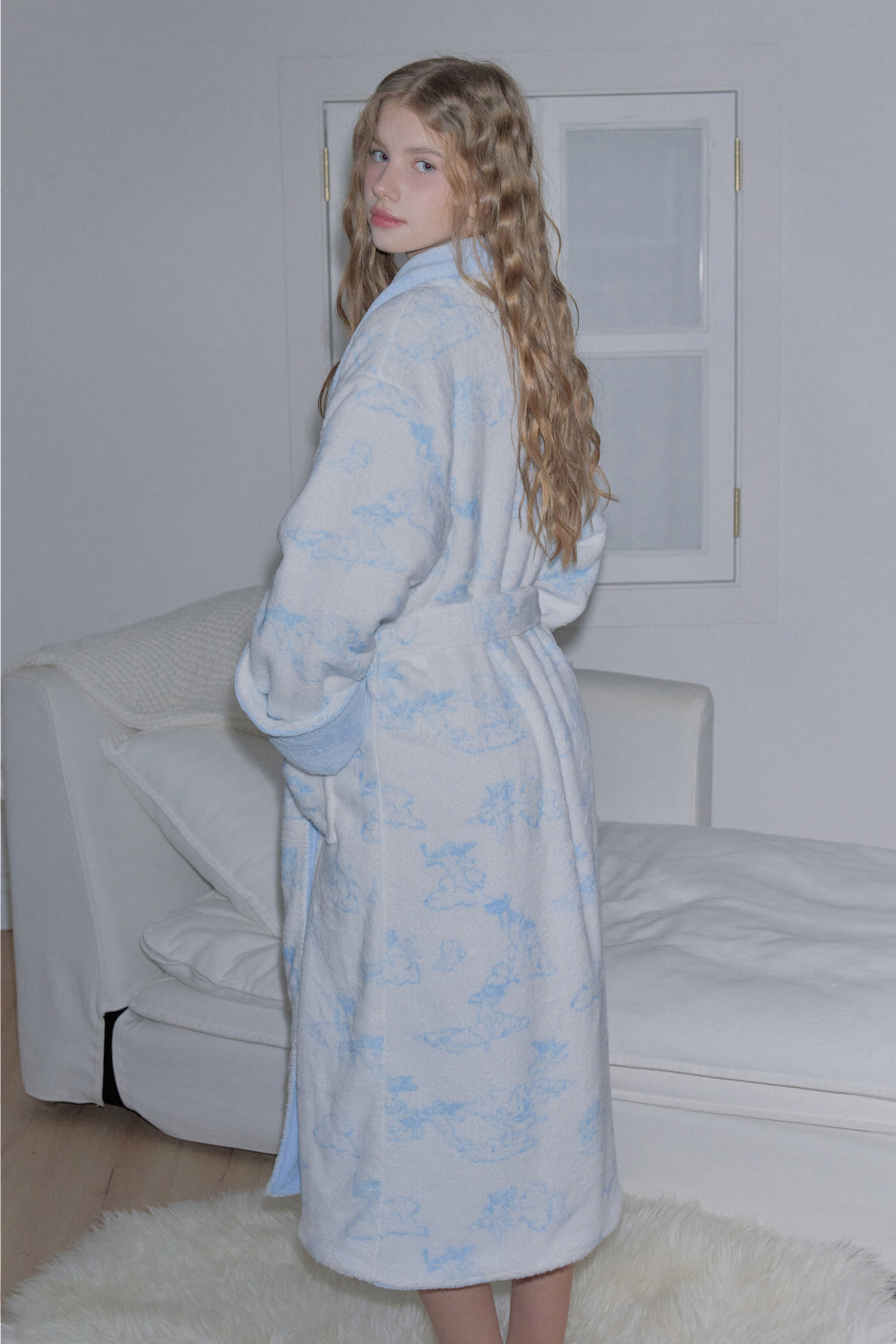 코트 모델 착용 이미지-S1L44