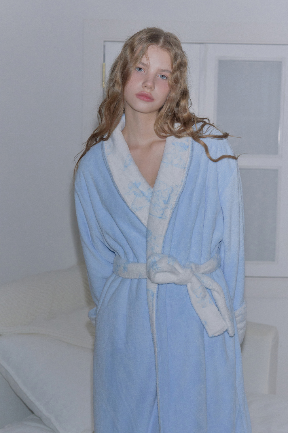 코트 모델 착용 이미지-S1L58