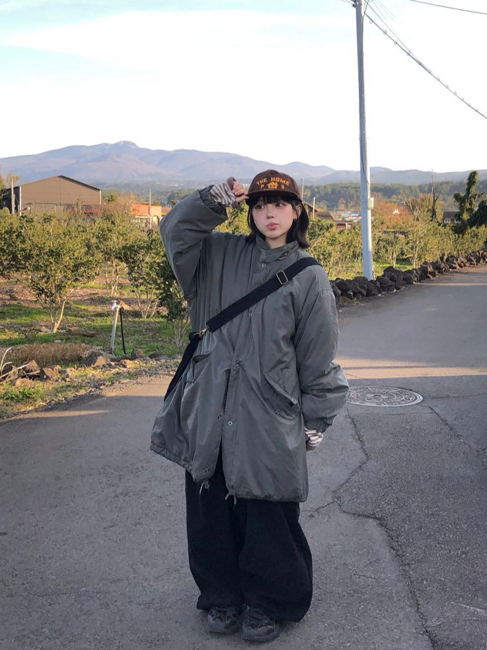 unisex]フィッシュテールフードミッドパーカー（2C） | SEAZ