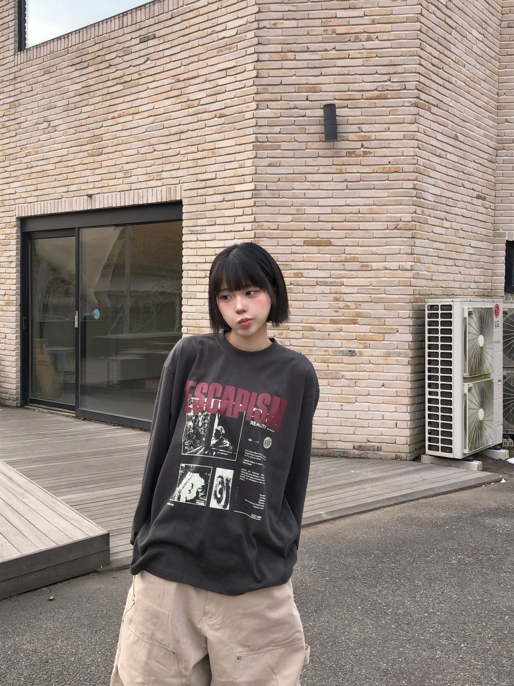 unisex] ESCAPISMグラフィックロングスリーブ（3C） - SEAZ