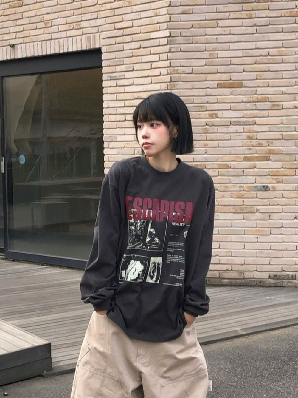 unisex] ESCAPISMグラフィックロングスリーブ（3C） - SEAZ