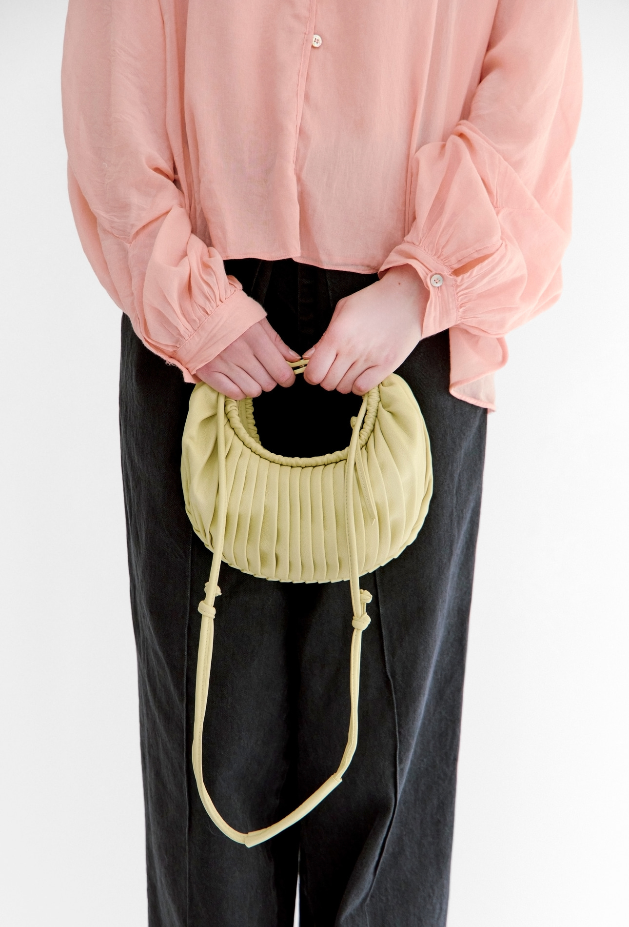 RIPPLE CROSS BODY BAG