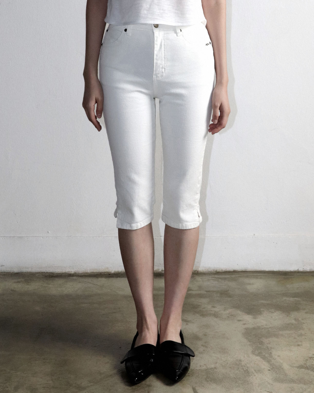 바지 모델 착용 이미지-S4L1