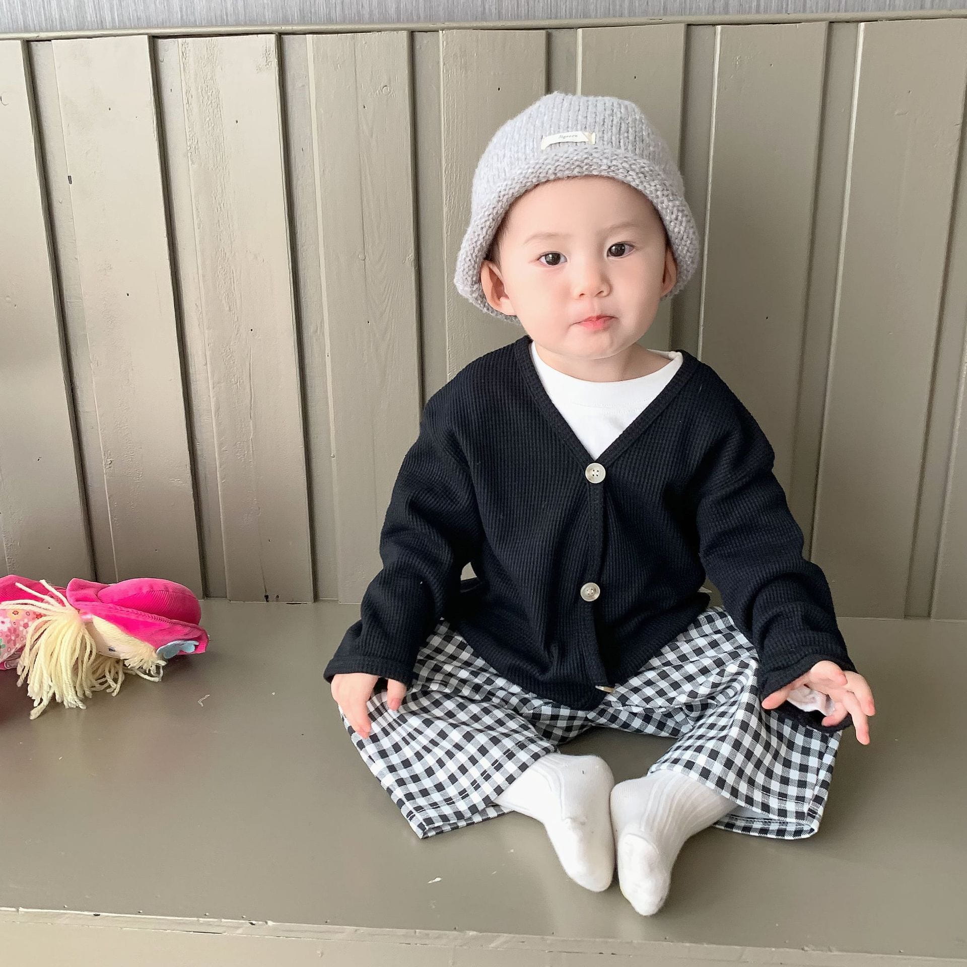 Vネック ベビーカーディガン | Skyhug