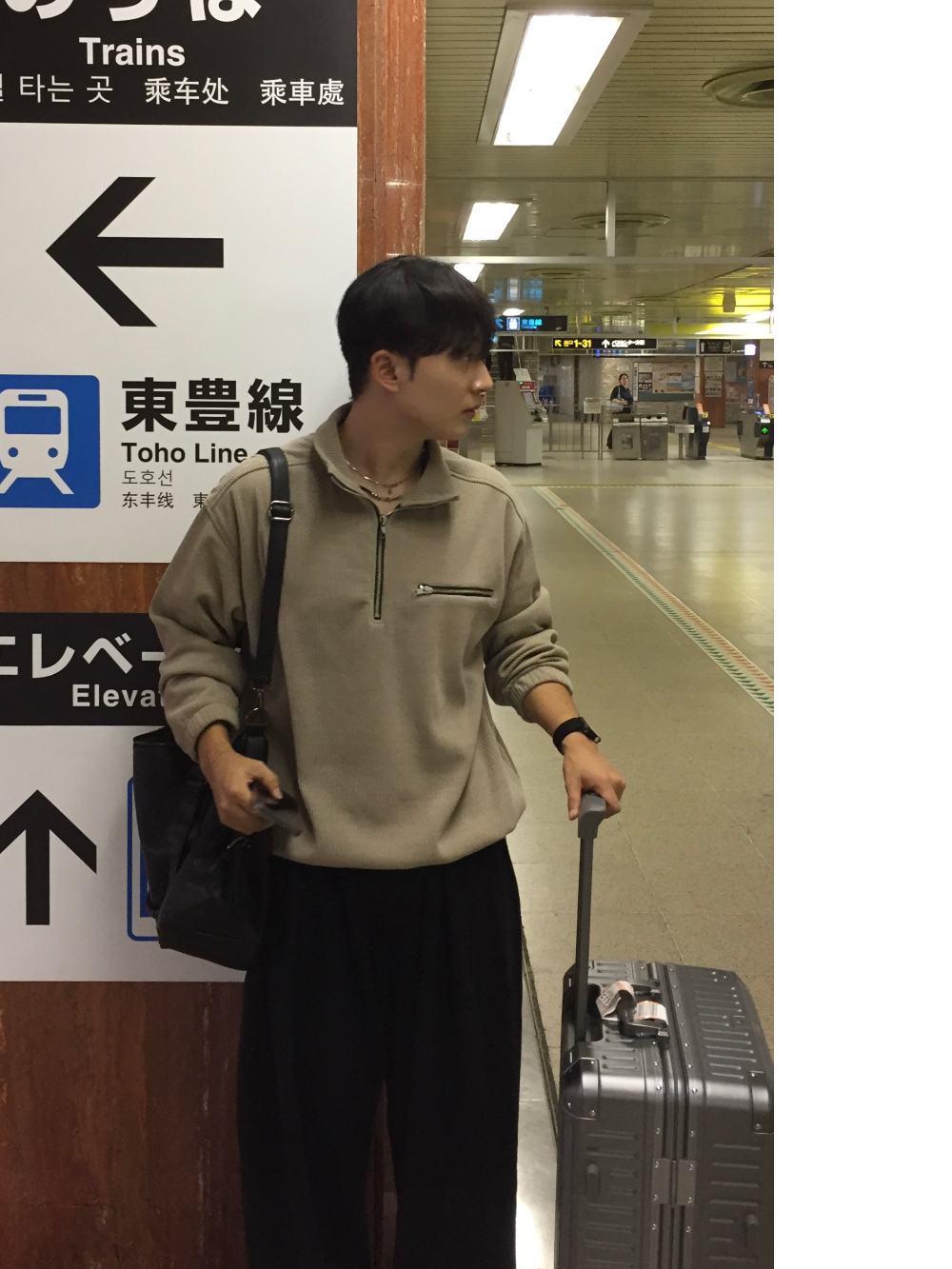 바지 모델 착용 이미지-S1L90