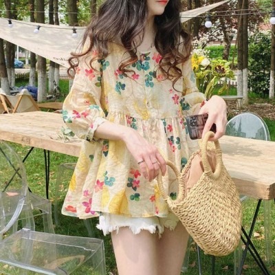 linen oversized-fit pretty flower-patterned blouse