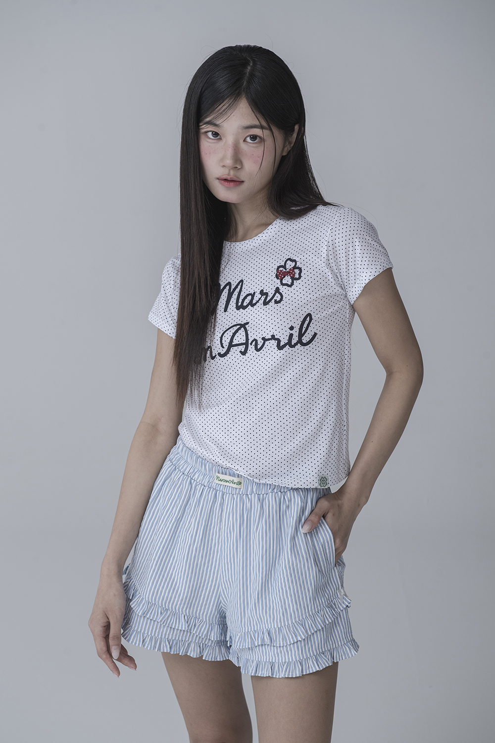 ★lalafox★RIBBON PEARL T-SHIRT★White★韓国★大人気★ DOT LETTERING RIBBON TSHIRT_WHITE | ファッション通販サイト NUGU