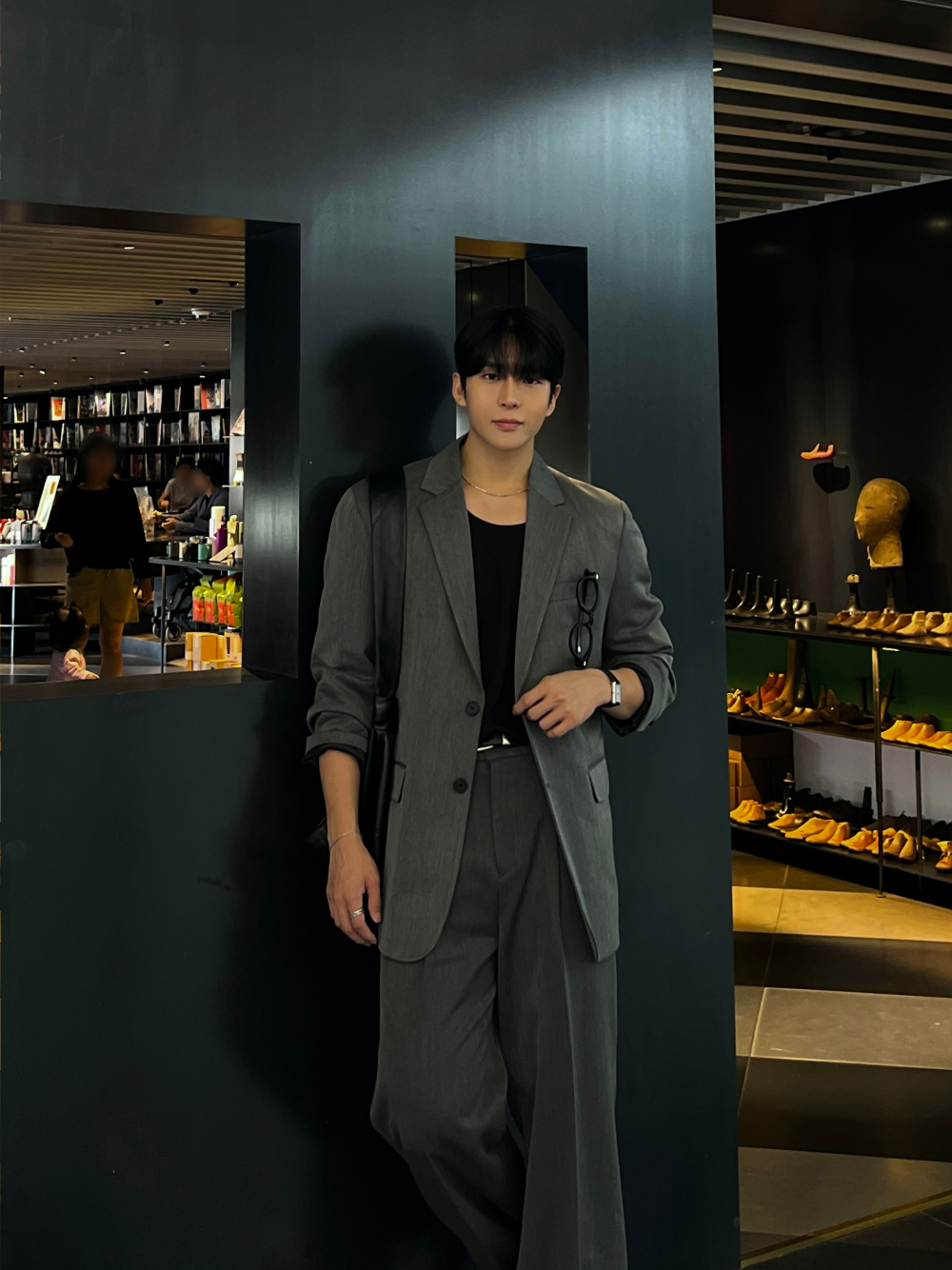 블레이저 모델 착용 이미지-S53L2