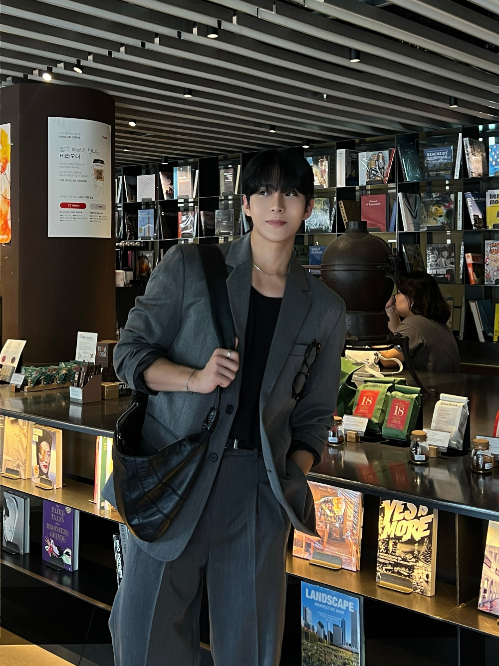 블레이저 모델 착용 이미지-S53L11