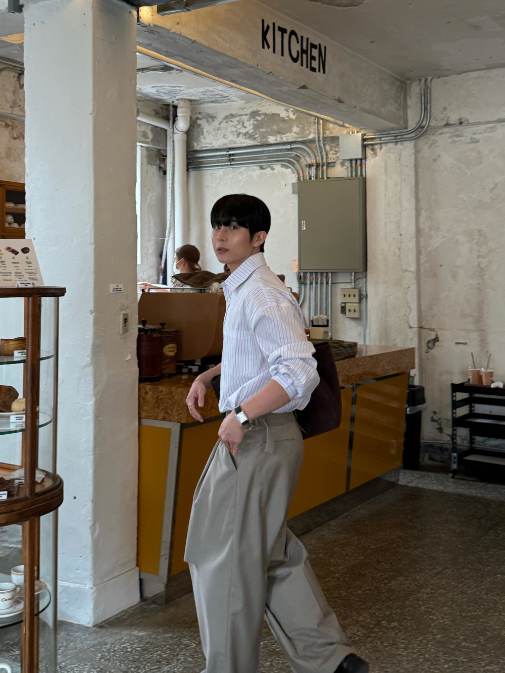 악세사리 모델 착용 이미지-S57L24