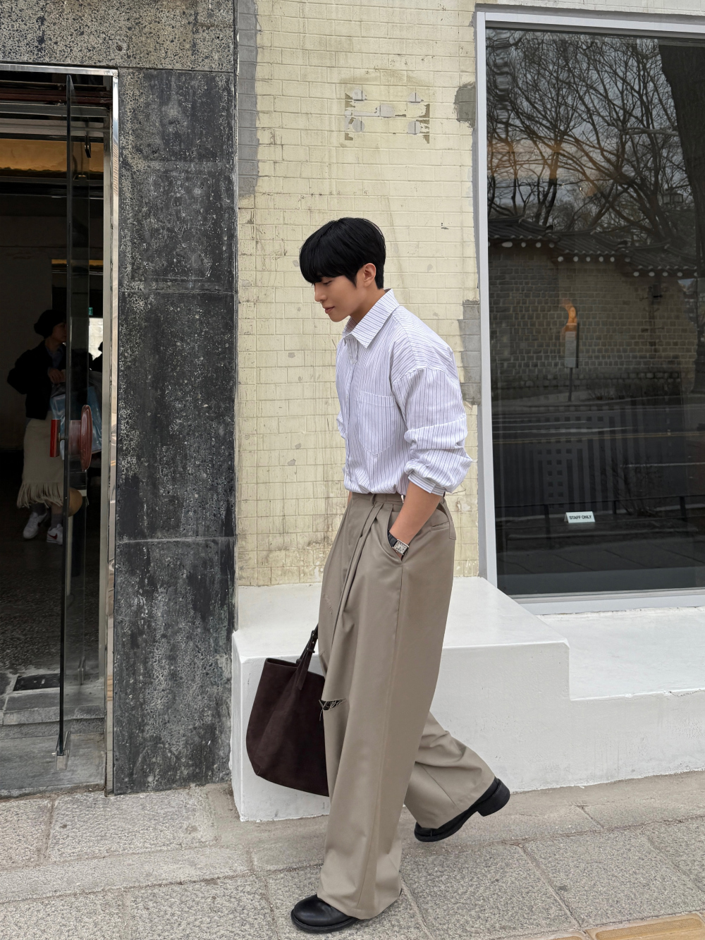 악세사리 모델 착용 이미지-S57L20