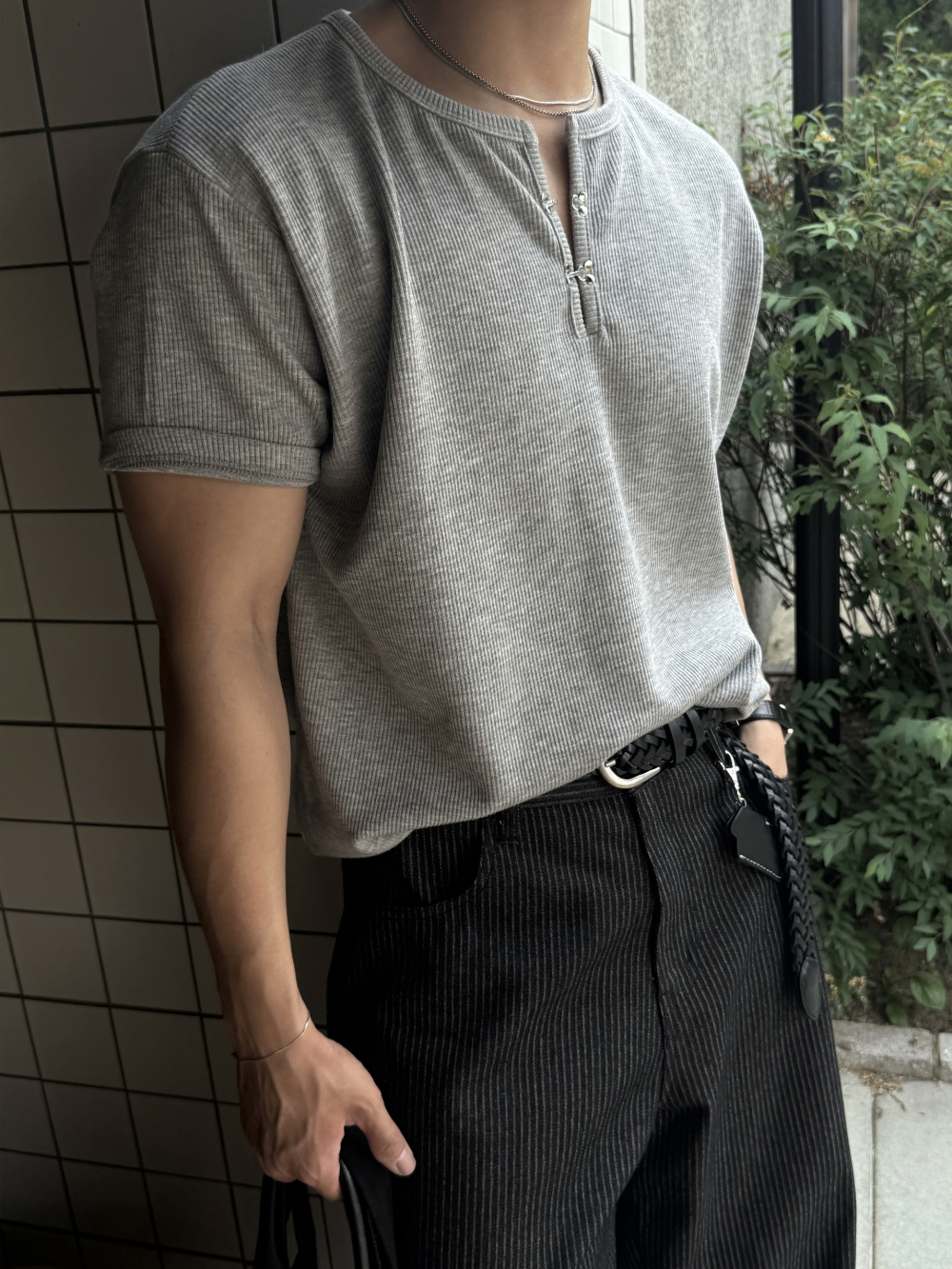 악세사리 모델 착용 이미지-S198L27