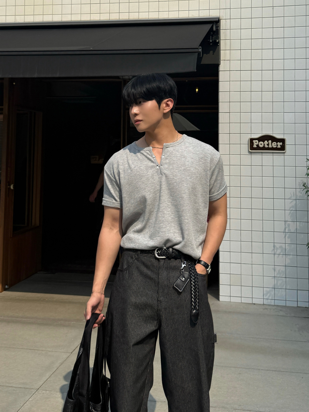 악세사리 모델 착용 이미지-S198L8