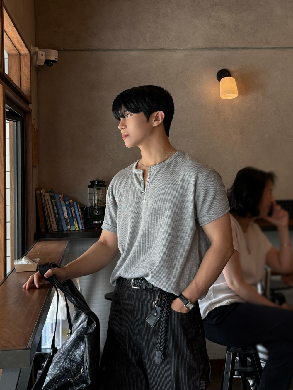 악세사리 모델 착용 이미지-S198L12