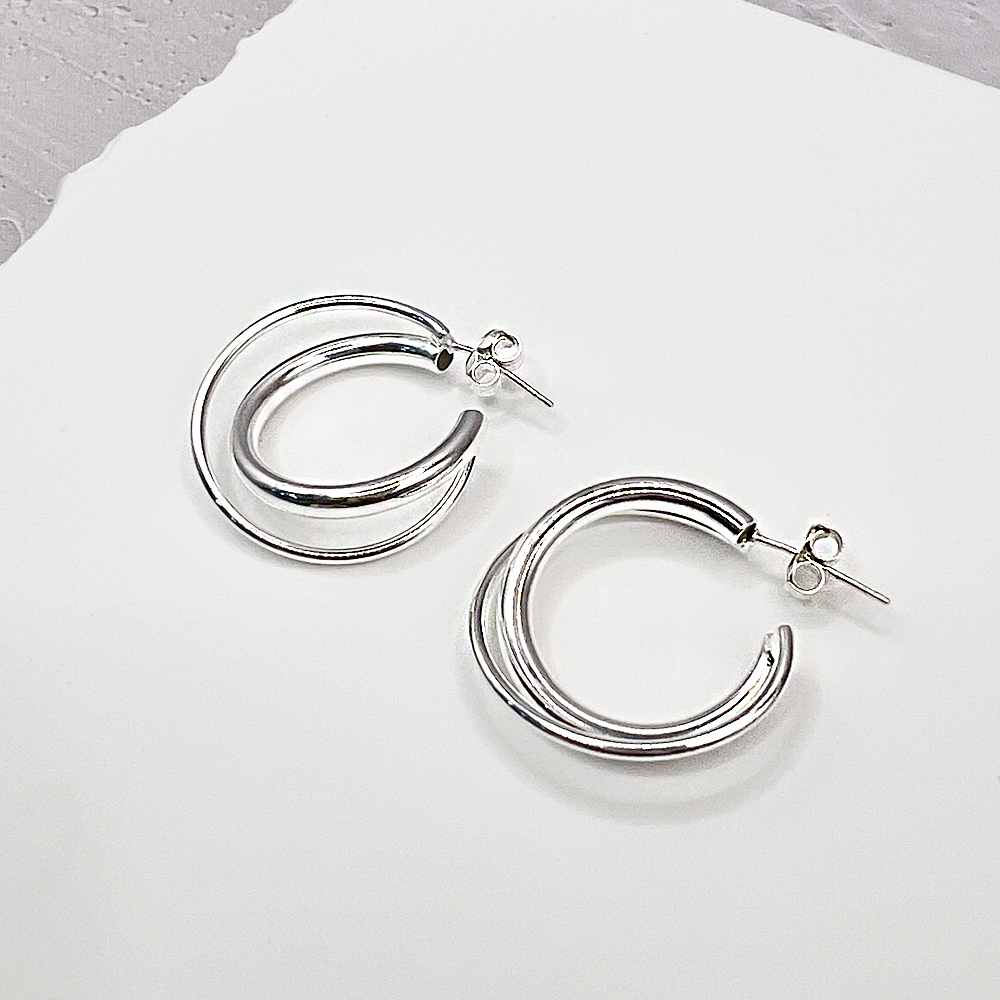 【HYEONK】HYEONK STUD HOOP (M） Niczuk
