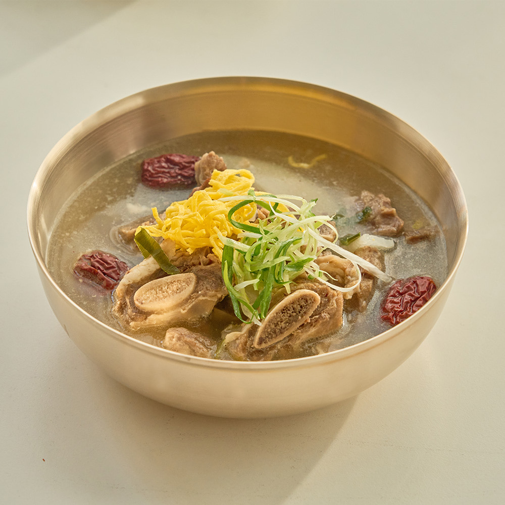 Graceful noodle bowl