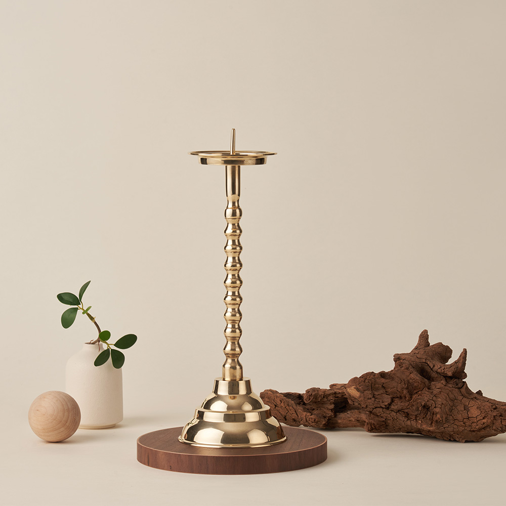 Bronze candle holder for ancestral rites (1 pc)