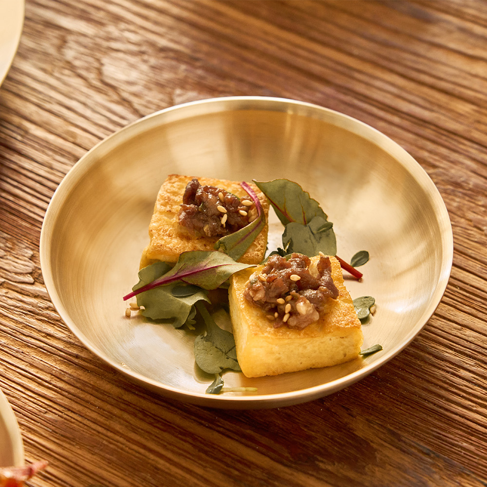 Graceful medium side-dish bowl
