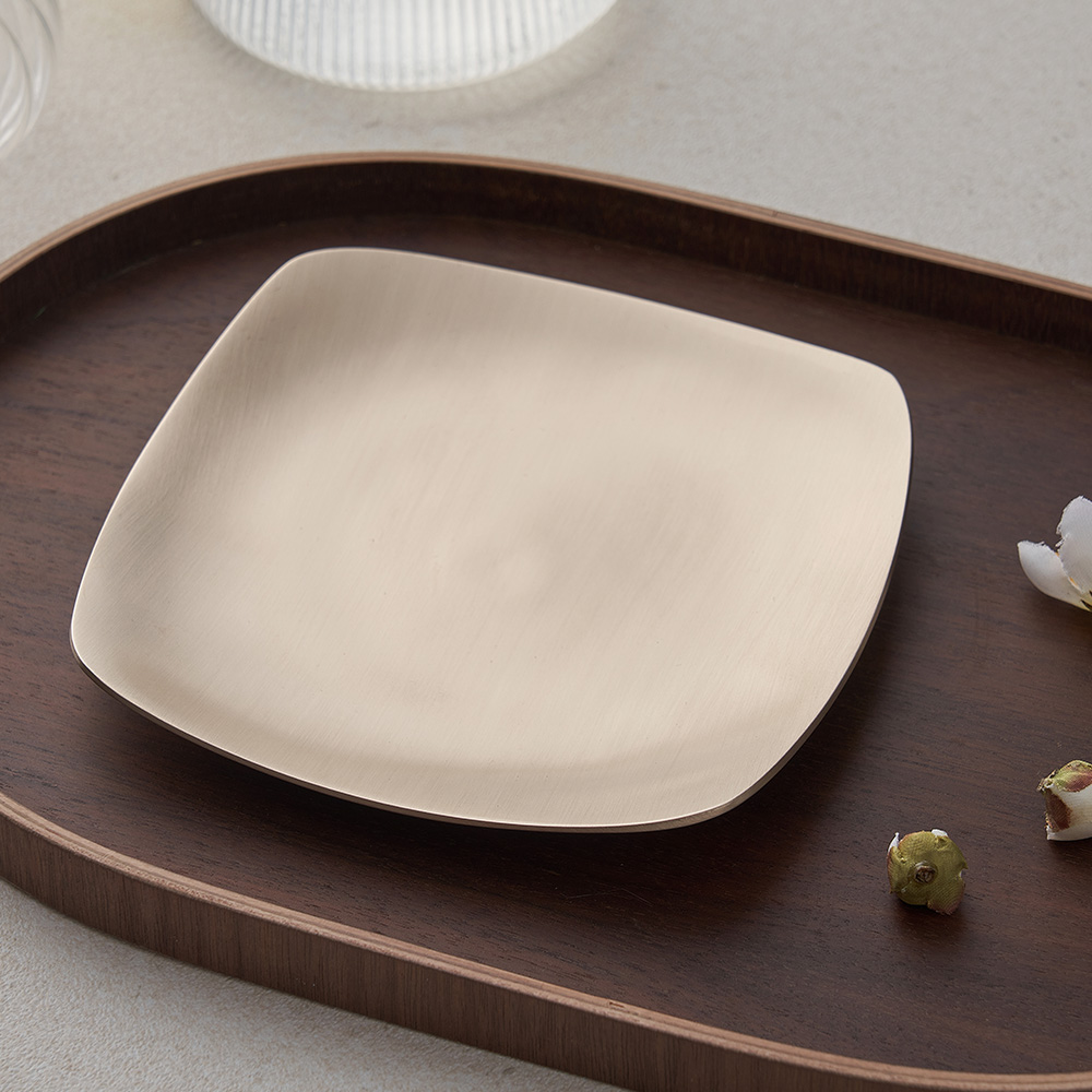 Square plate