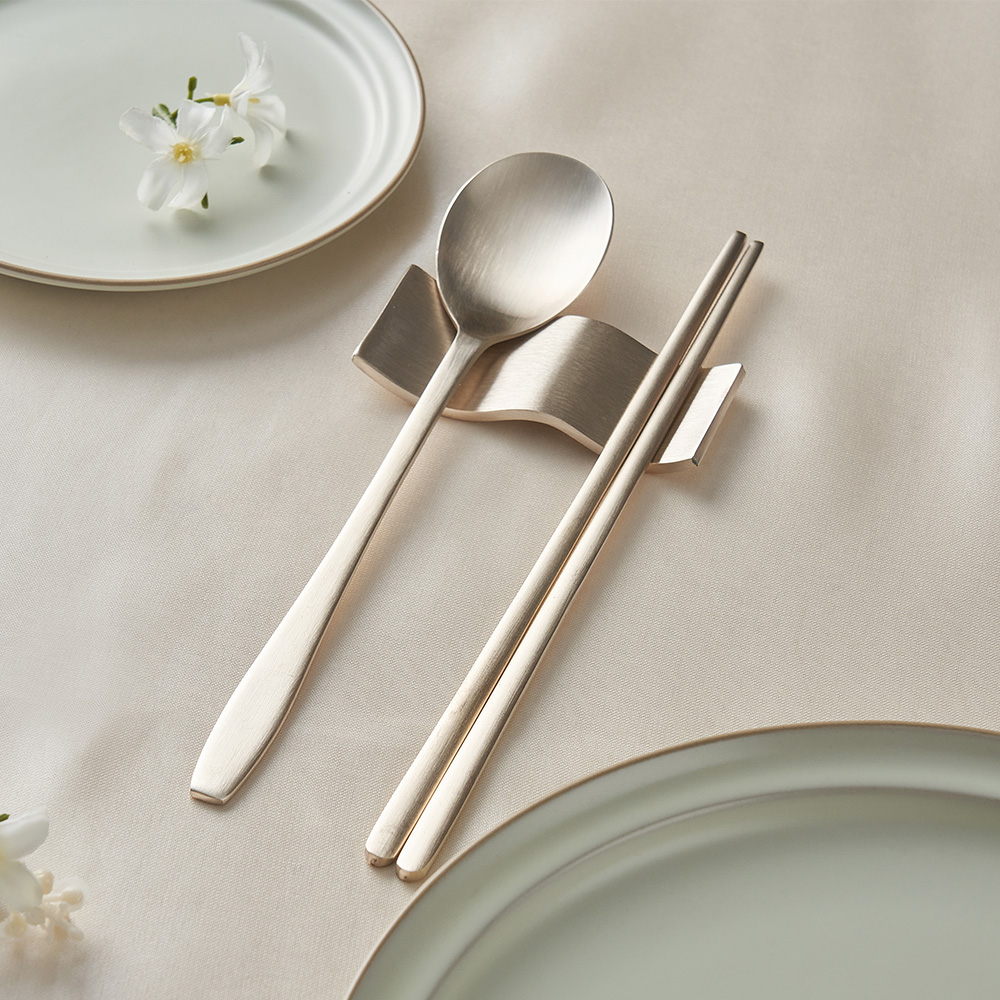 Dameun wave chopstick rest