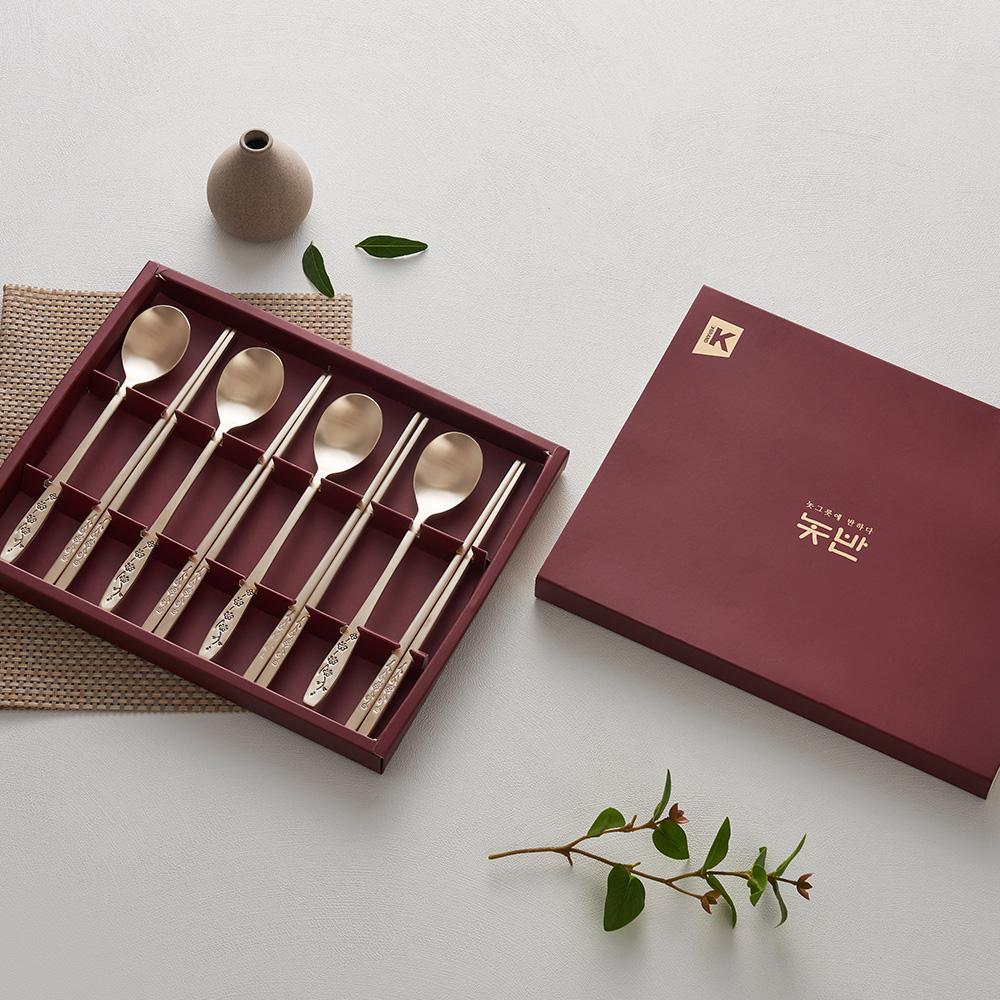 Plum blossom 4-person spoon and chopstick set
