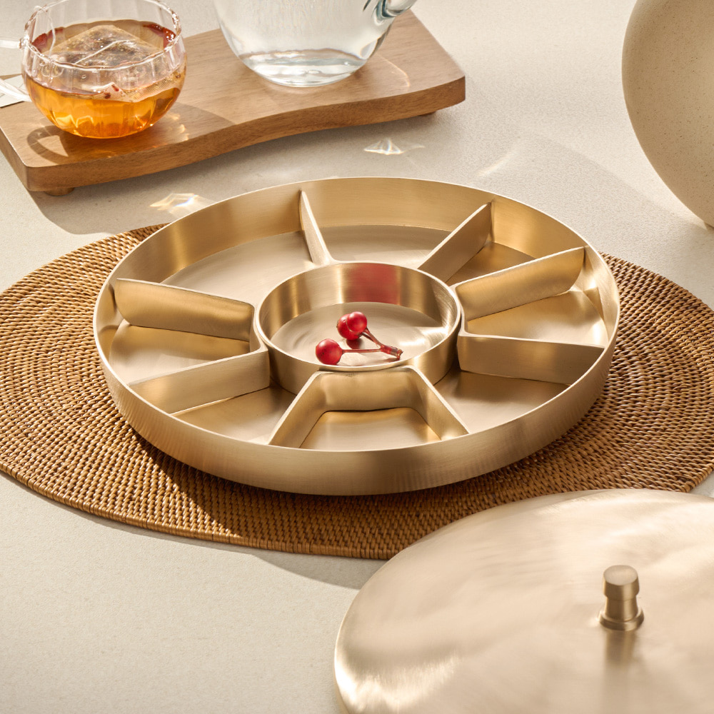Gujeolpan sharing platter