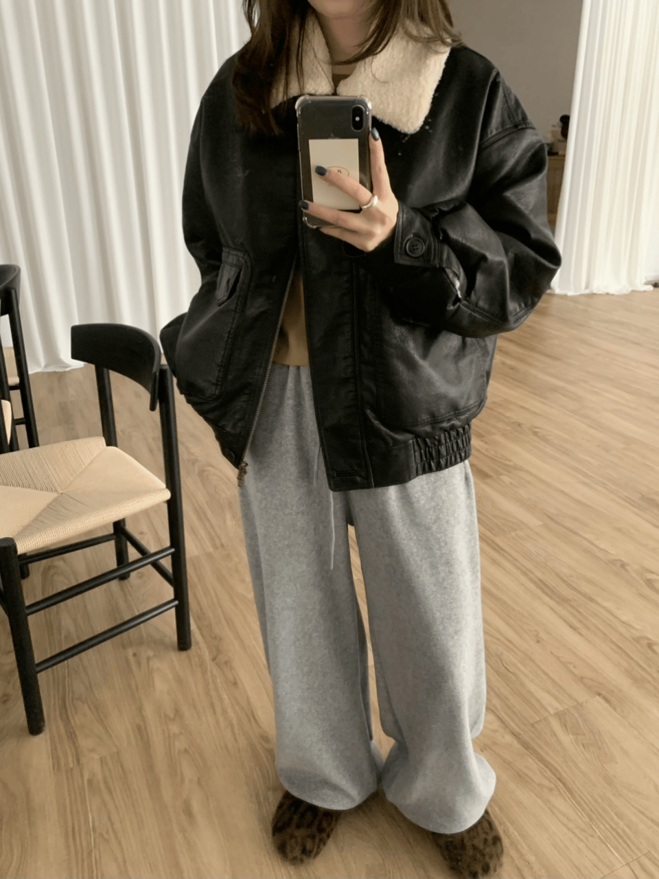 로런 양털 레더 자켓 - 블랙 컬러 자켓 이미지