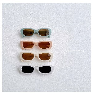 square sunglasses _ vivid.i