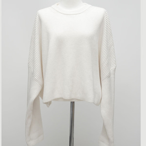 [중고] 하얀색 짧은 스웨터
