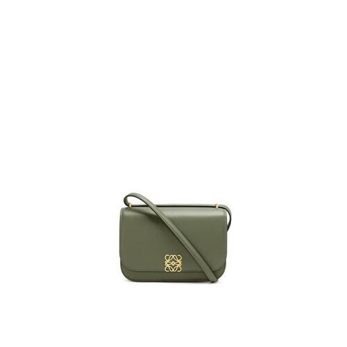 로에베 여성 숄더백 크로스백 Small Goya bag in silk calfskin Avocado Green A896N09X01-3949