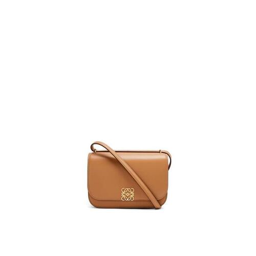 로에베 여성 숄더백 크로스백 Small Goya bag in silk calfskin Warm Desert A896N09X01-2586