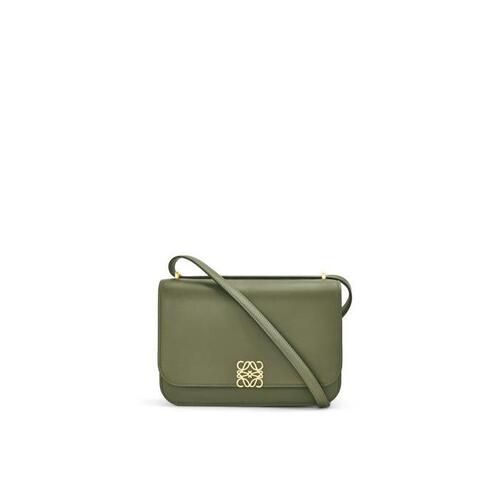 로에베 여성 숄더백 크로스백 Goya bag in silk calfskin Avocado Green A896N01X03-3949