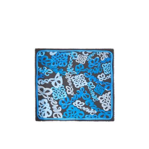 로에베 여성 스카프 숄 LOEWE Anagram scarf in silk&amp;cashmere Blue/Multicolor F540255X01-4985