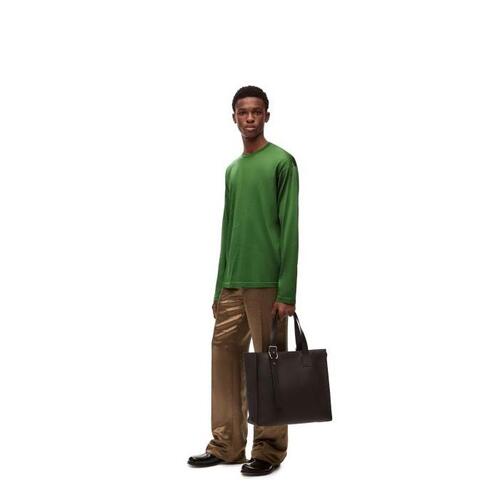 로에베 남성 티셔츠 맨투맨 Pleated long sleeve T shirt in silk Dark Green H526Y14KFC-8799