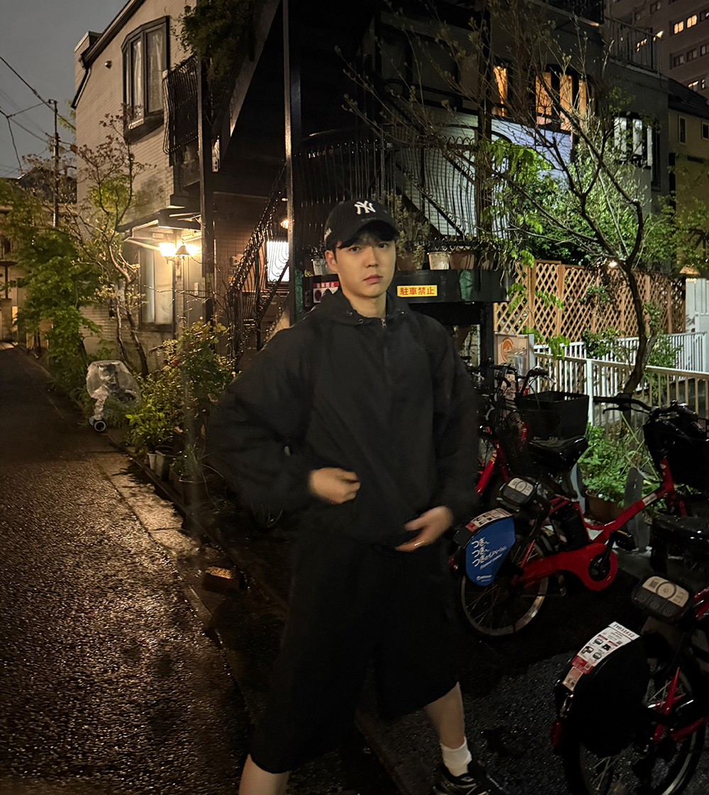 재킷 모델 착용 이미지-S42L22