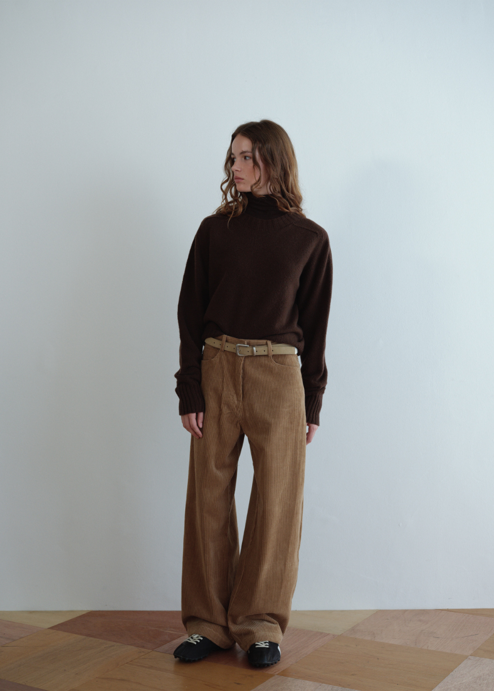 코트 모델 착용 이미지-S8L4