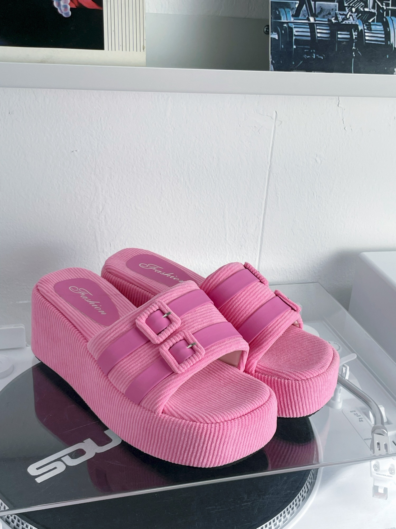 [걸블드단독/해외바잉/고퀄리티]Y2k pink buckle wedge sandals