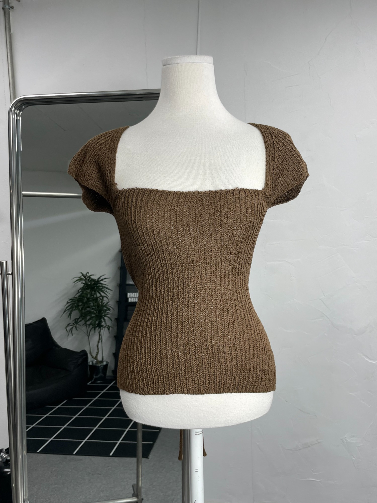 [고퀄리티]Backless crop knit top