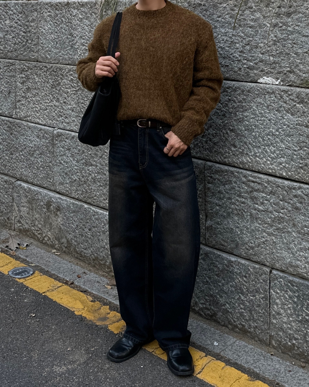 긴팔 티셔츠 모델 착용 이미지-S1L54