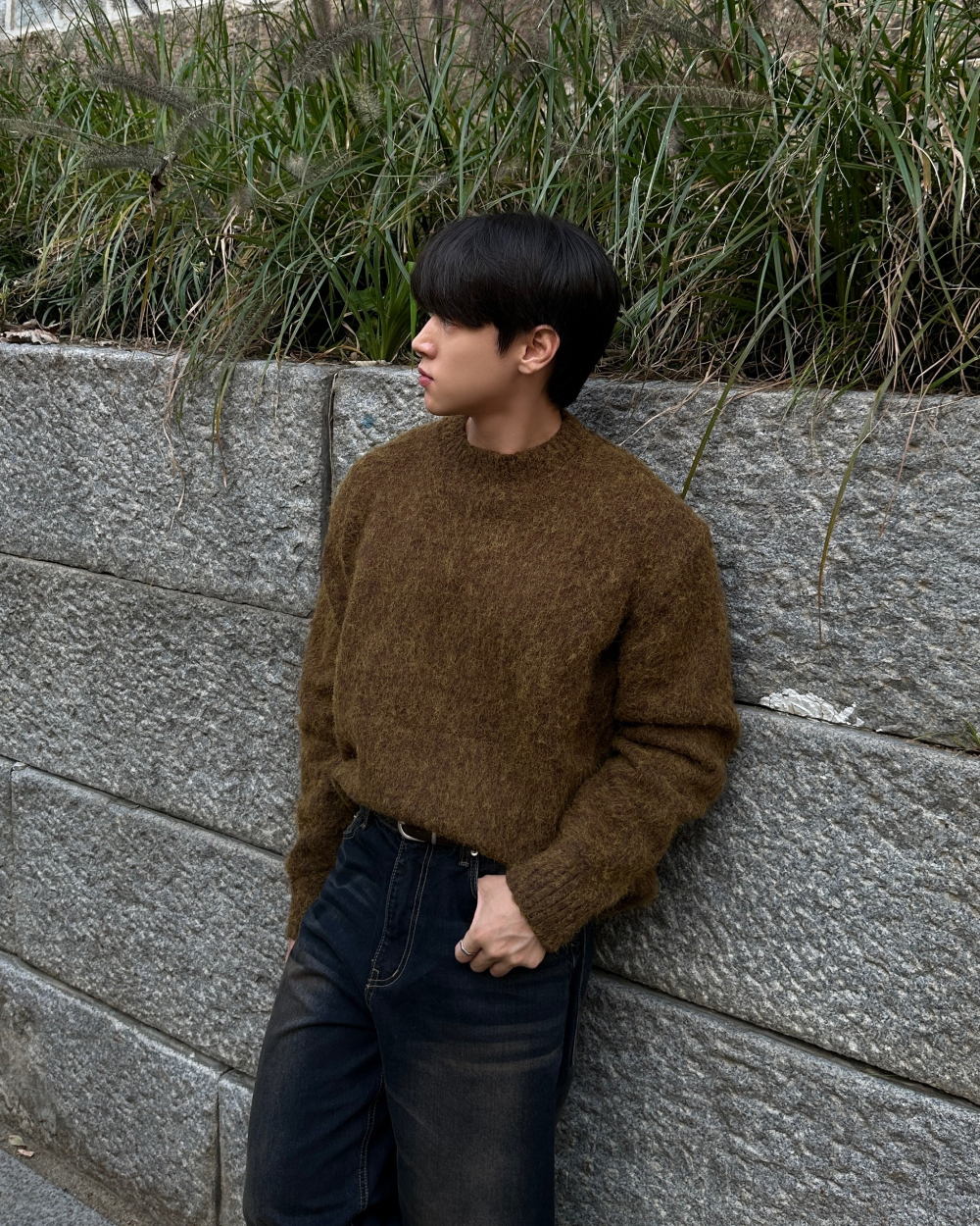 긴팔 티셔츠 모델 착용 이미지-S1L51