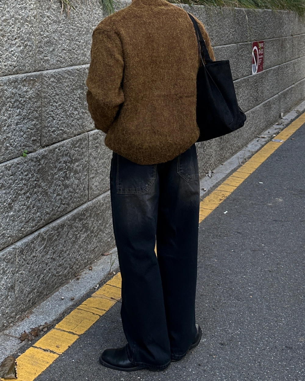 긴팔 티셔츠 모델 착용 이미지-S1L38