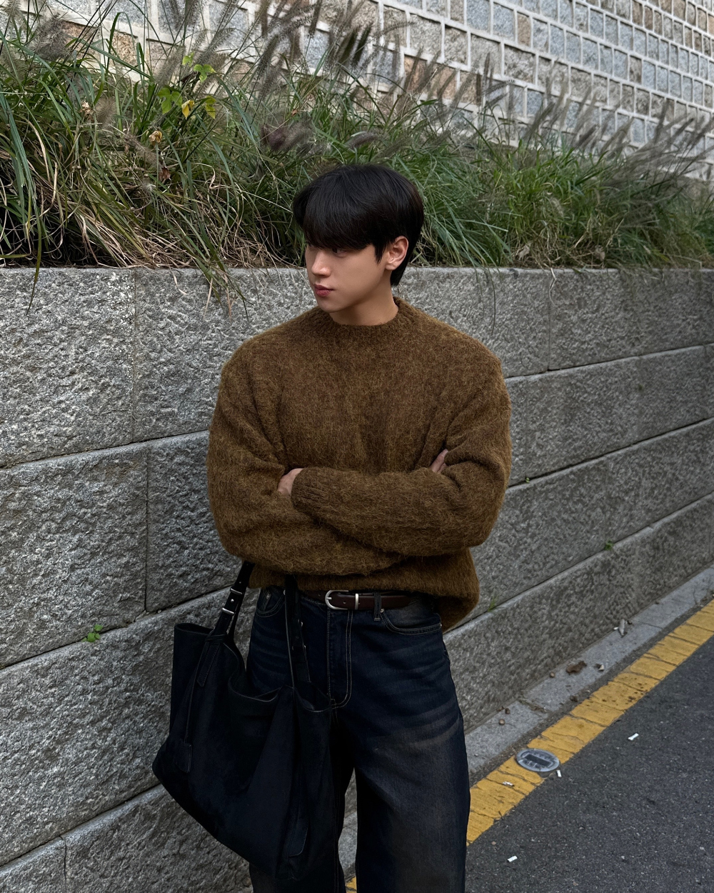 긴팔 티셔츠 모델 착용 이미지-S1L36