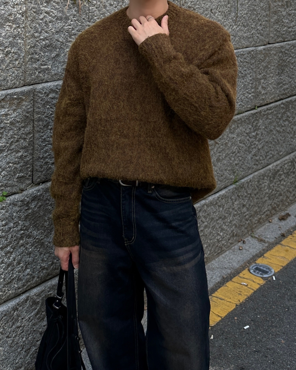 긴팔 티셔츠 모델 착용 이미지-S1L33