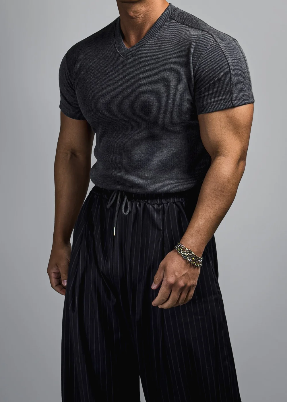 短袖T卹模特兒穿著圖片 - S1L37