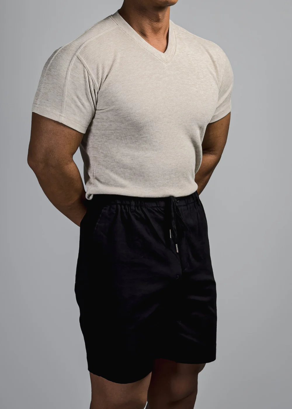 模特兒身穿短袖T卹 - S1L50