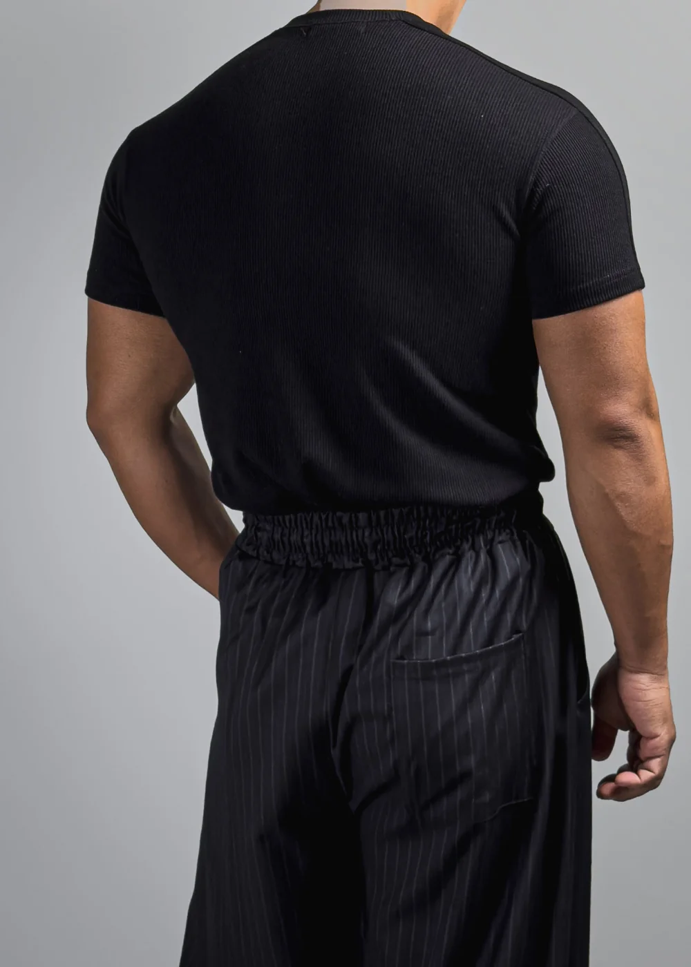 短袖T卹模特兒穿著圖片 - S1L34