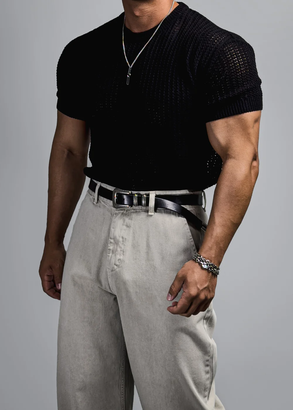 模特兒身穿短袖T卹 - S1L50